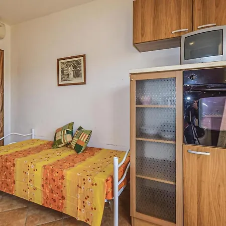 Awesome In With Kitchenette Appartamento